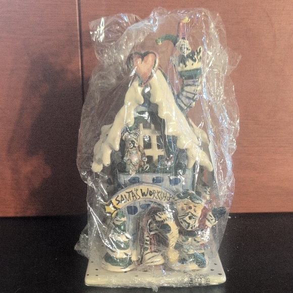 Santa's Workshop Ceramic Christmas Village - Picture 1 of 15